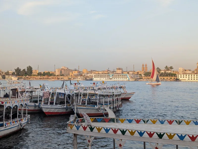 70_luxor_riverside_boats_wfzazu - Hallo Luxor!