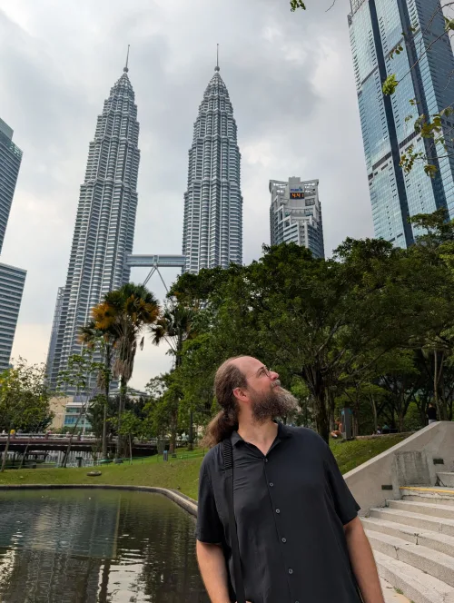 kl petronas chris x0lr9b - Hallo Kuala Lumpur!
