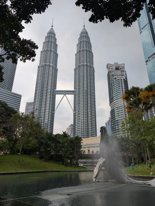 kl petronas whale sad5ml - Hallo Kuala Lumpur!