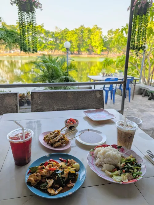 ayutthaya lekha 2 usledy - Nochmal Bangkok