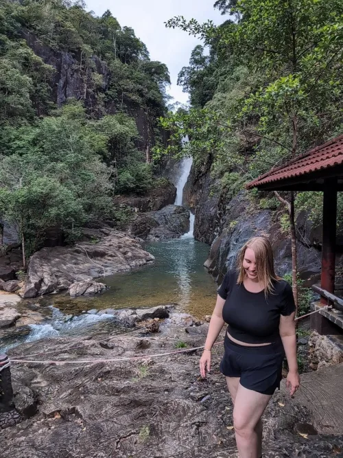 kohchang waterfall 5 nkesbe - Hallo Koh Chang!