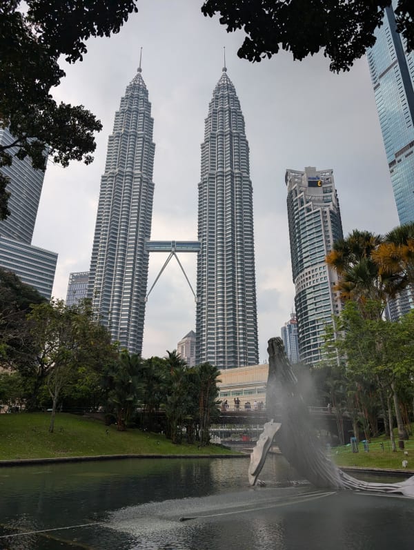 11_kl_petronas_whale_sad5ml