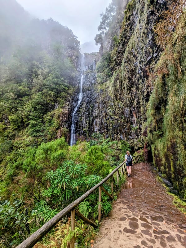 23_madeira_wasserfall_3_etiwds