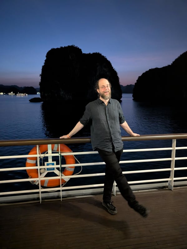 40_vn_halong_dawn_chris_m7qhzn