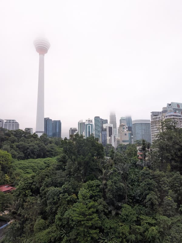 47_kl_cloudy_view_day_obog0o