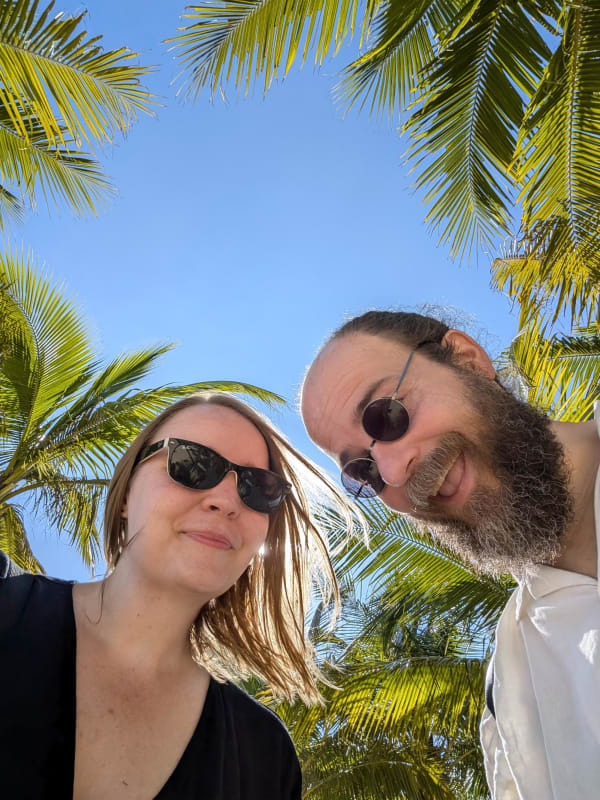 34_vn_danang_selfie_palms_glflfi