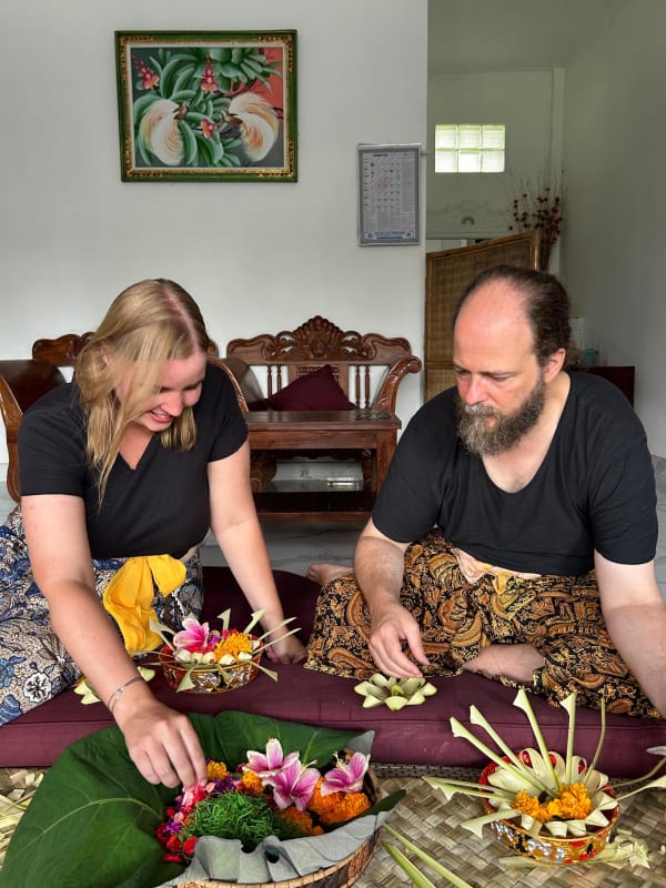 42_bali_offering_class_1_qdy9i6