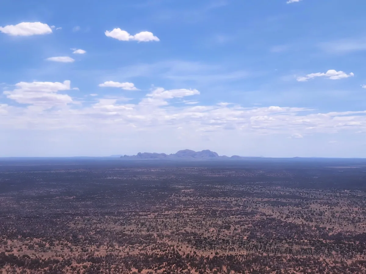 katatjuta flying slk9um - Hallo Uluru!
