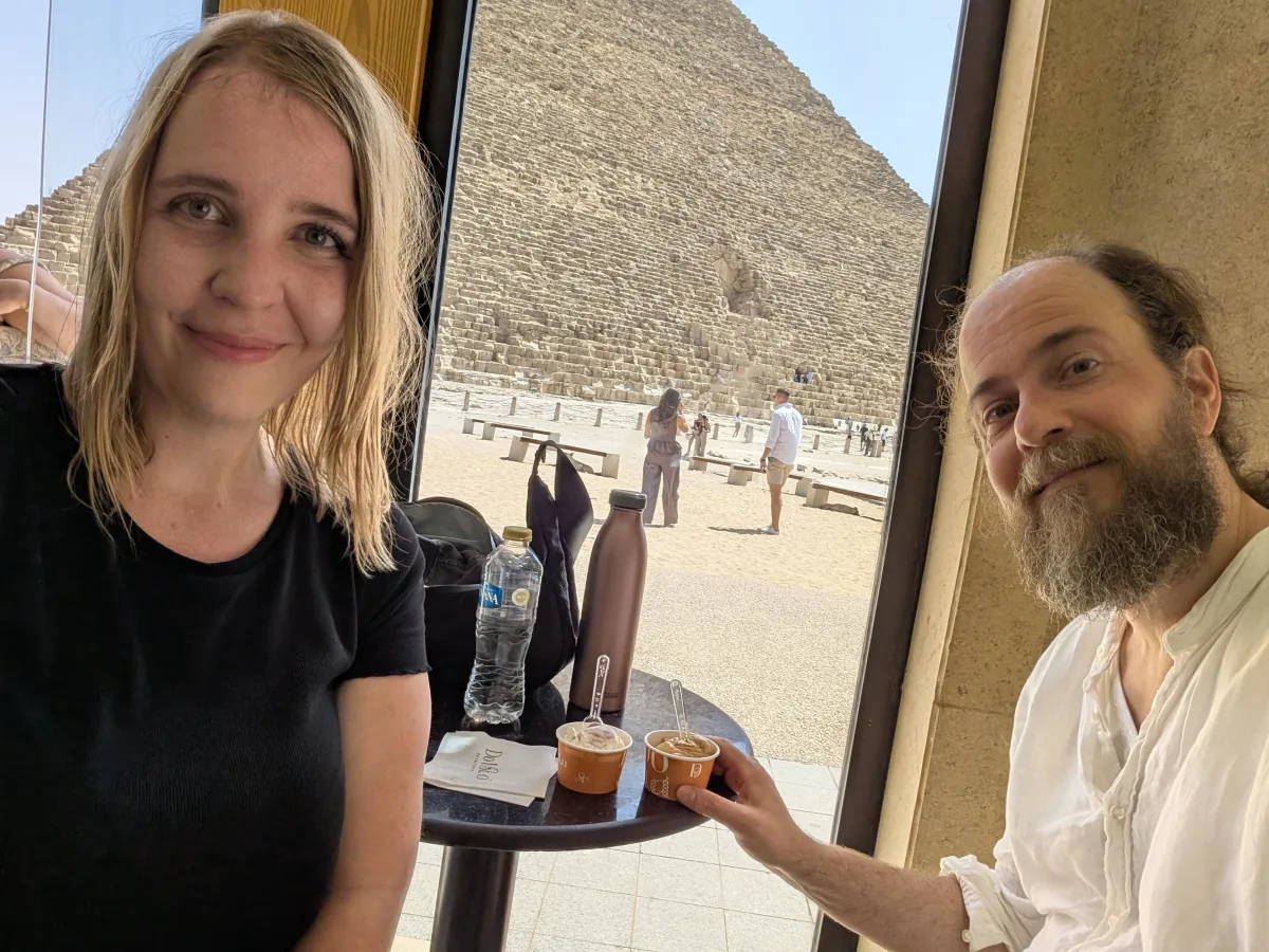 cairo pyramid cheops icecream sq8ec4 - Hallo Kairo!