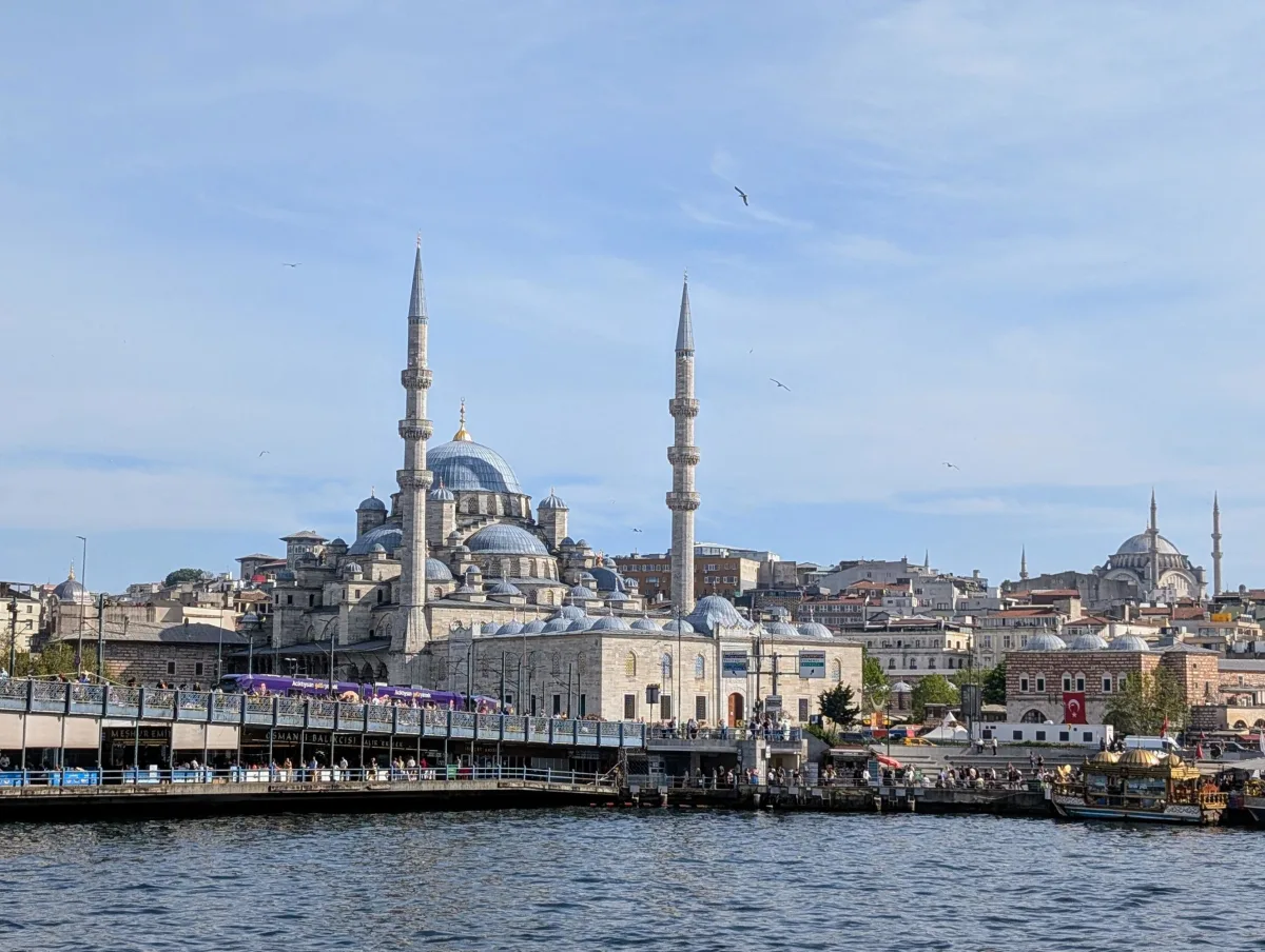 istanbul harbour view mosque m8mhec - Hallo Istanbul!
