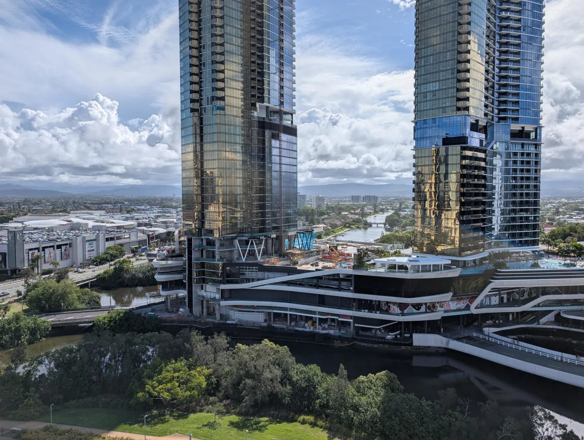 02_goldcoast_apartment_view_lg4hqg - Kurz nach Queensland