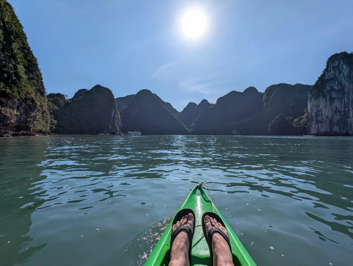 vn halong kayak 1 nhylbi - Hallo Halong Bay!