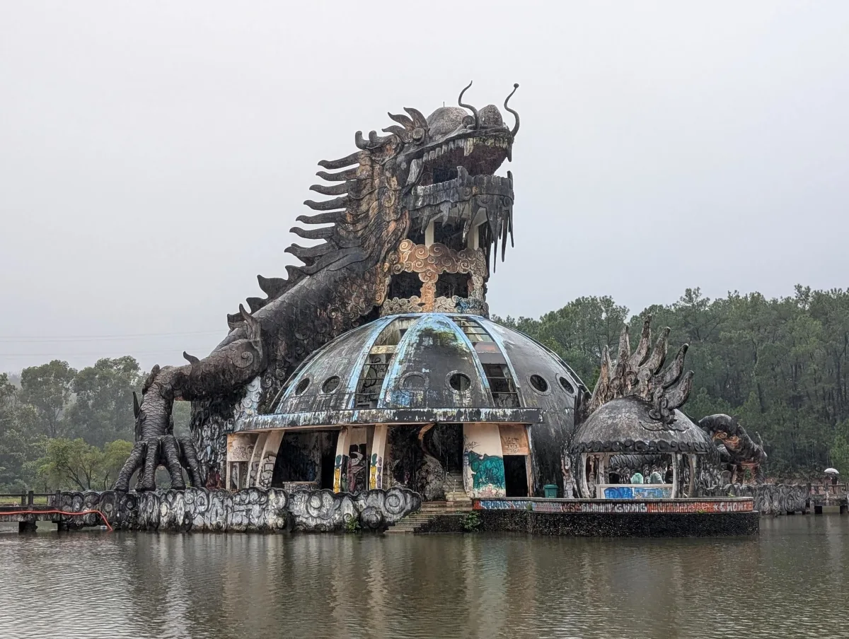 11_vn_hue_dragon_sea_jdyvbi - Höhen und Tiefen