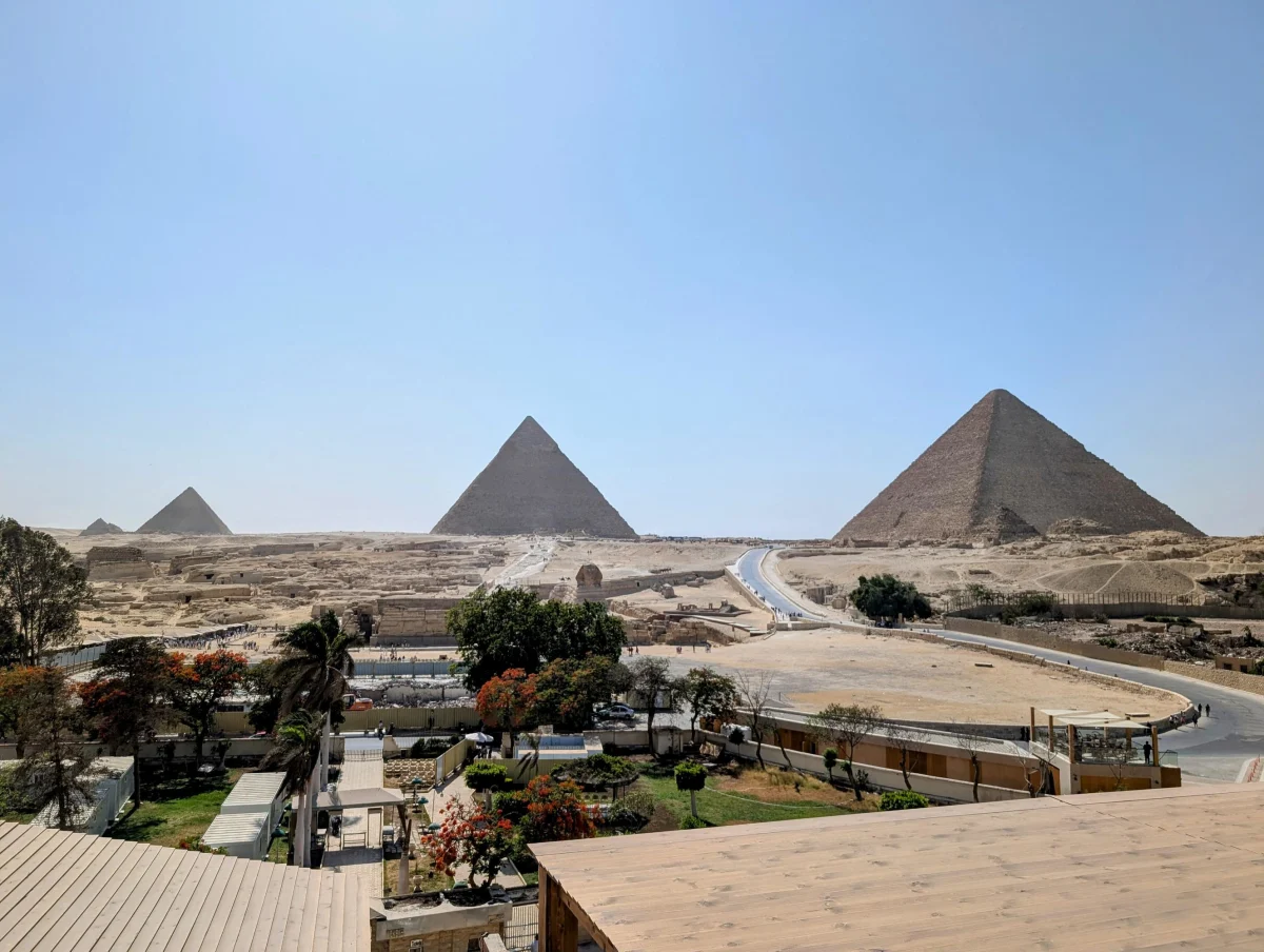 cairo pyramids rooftop view ihmhye - Hallo Kairo!