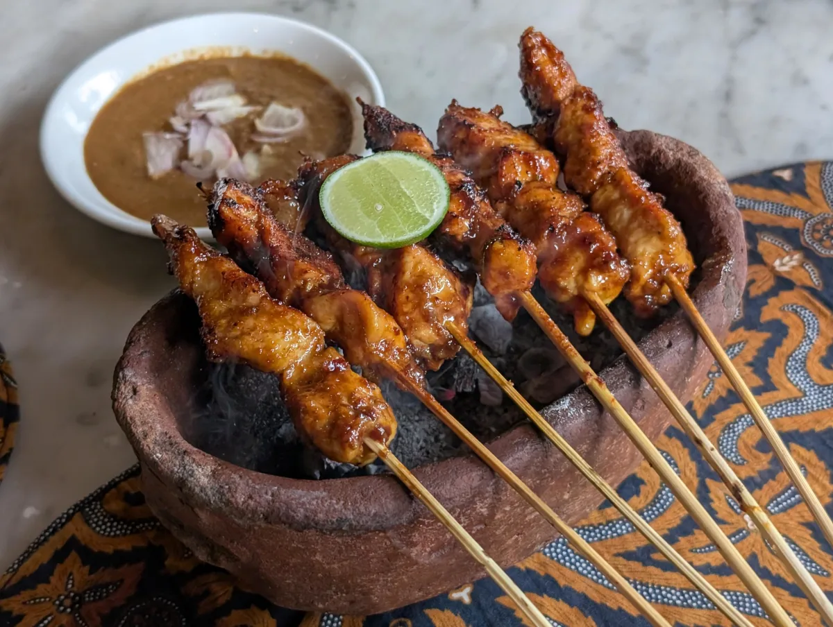 bali ubud murnis satay e1lhzn - Hallo Bali!