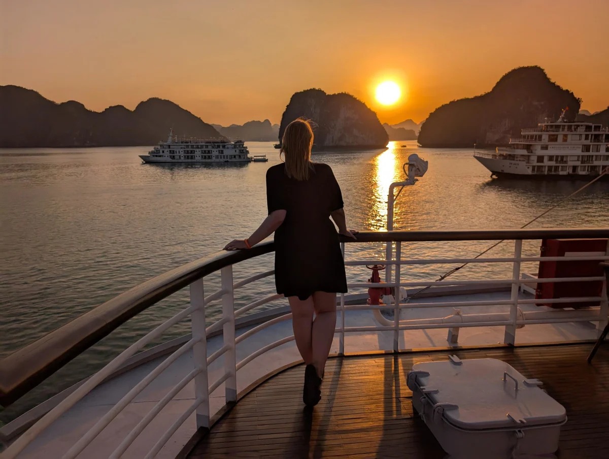 33_vn_halong_sunset_anna_far_drowrp - Hallo Halong Bay!