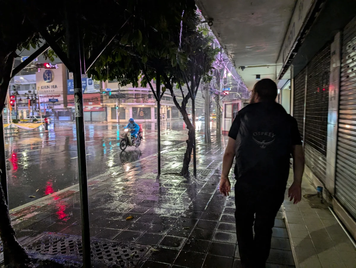 bkk rain 2 iptifm - Hallo Bangkok!