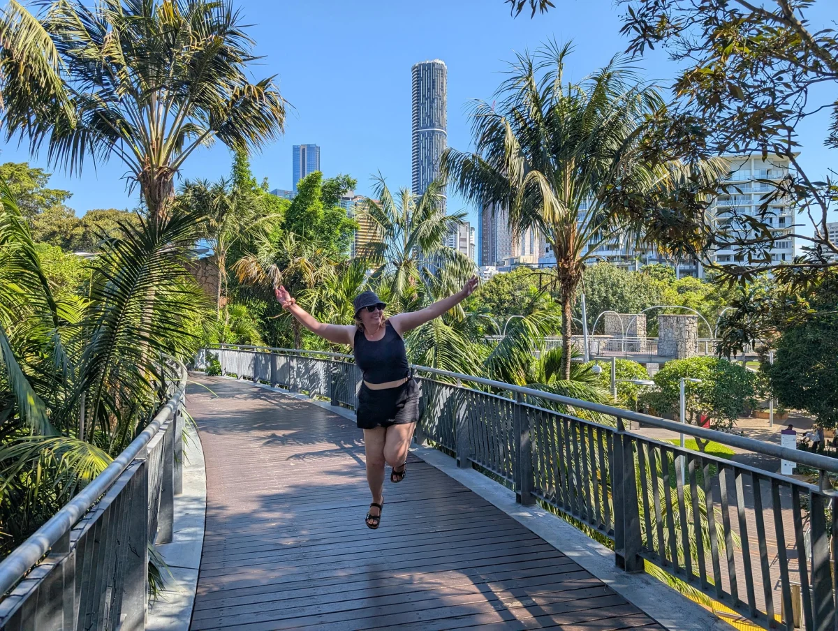 39_brisbane_park_jump_wzbq8k - Kurz nach Queensland