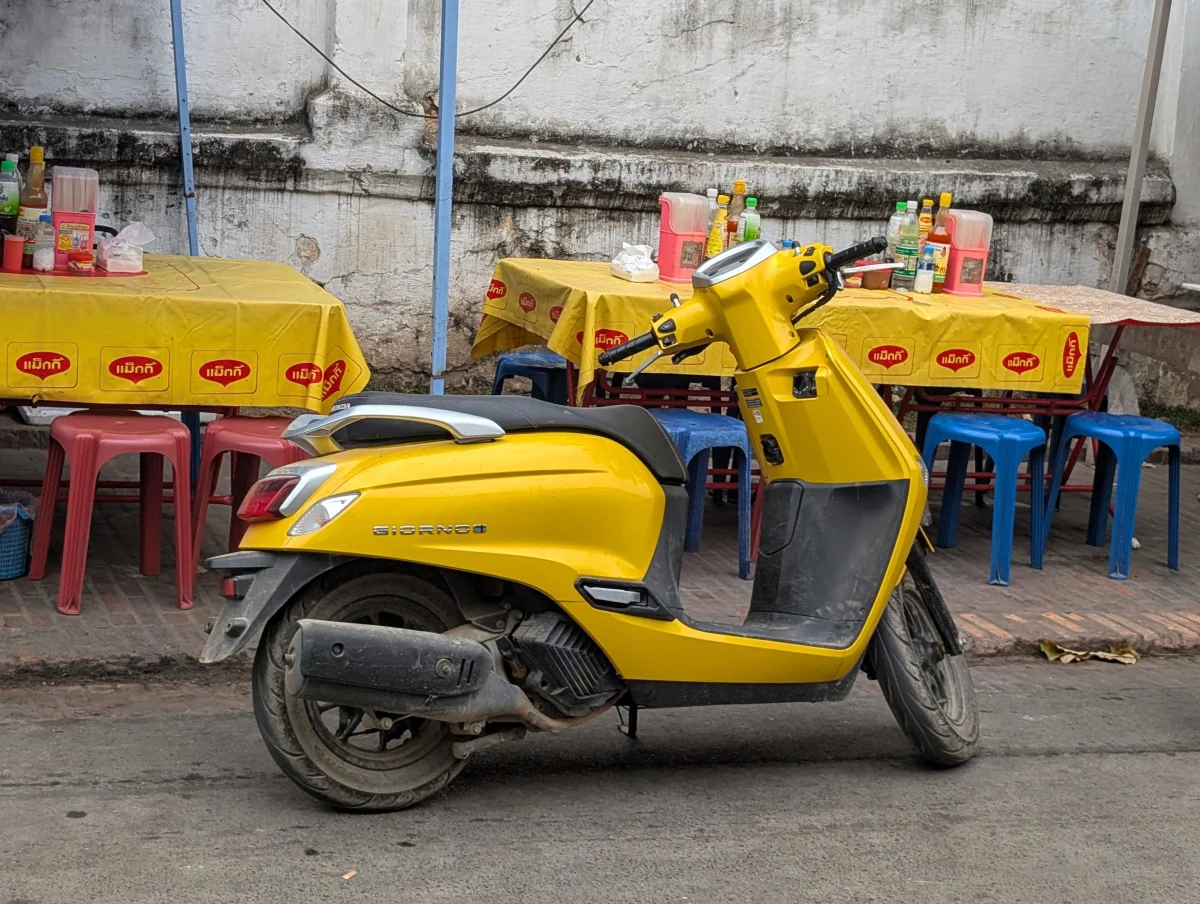 laos lp impression yellow pdoxto - Hallo Laos!