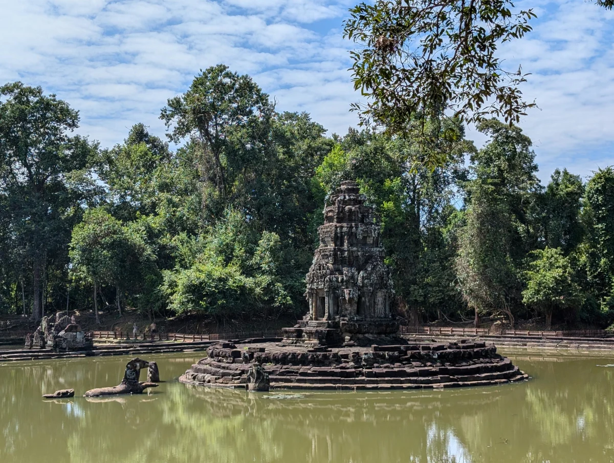 cambodia neak pean 3 hwslfo - Hallo Kambodscha!