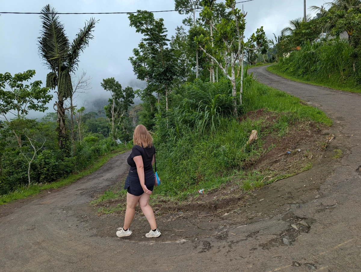 bali lahangansweet anna walk xhe9xr - Hallo Bali!