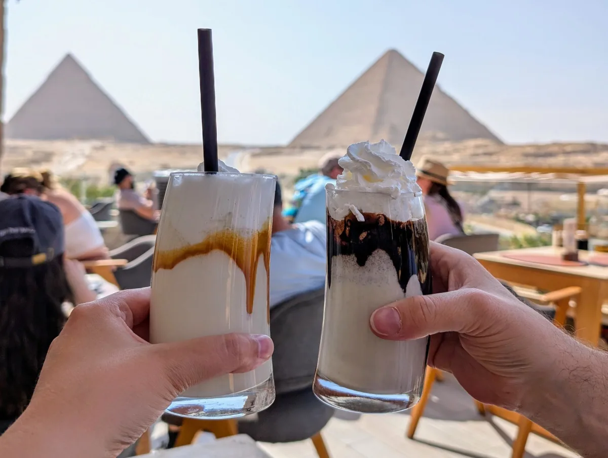 cairo pyramids rooftop drinks ppjz4c - Hallo Kairo!