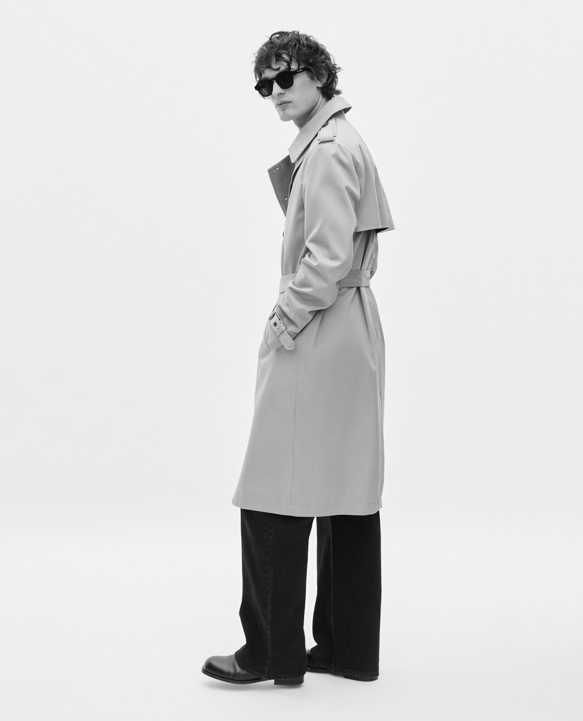 LONG BEIGE TRENCH COAT