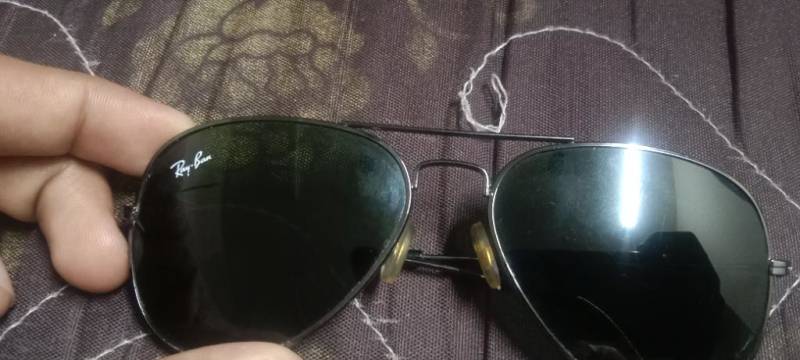 Ray-Ban RB3025 Aviator sunglasses