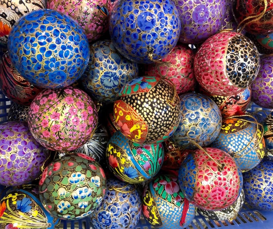 famous things in kashmir to buy