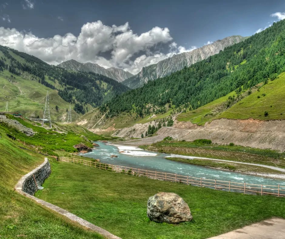kashmir tour packages from mumbai