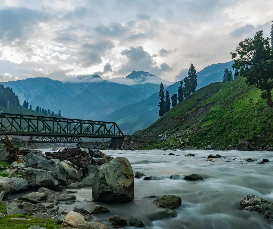 Kashmir In October