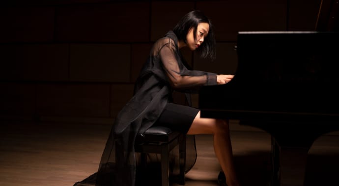 Artwork for Mendelssohn's First Piano Concerto & Dvořák's Eighth Symphony