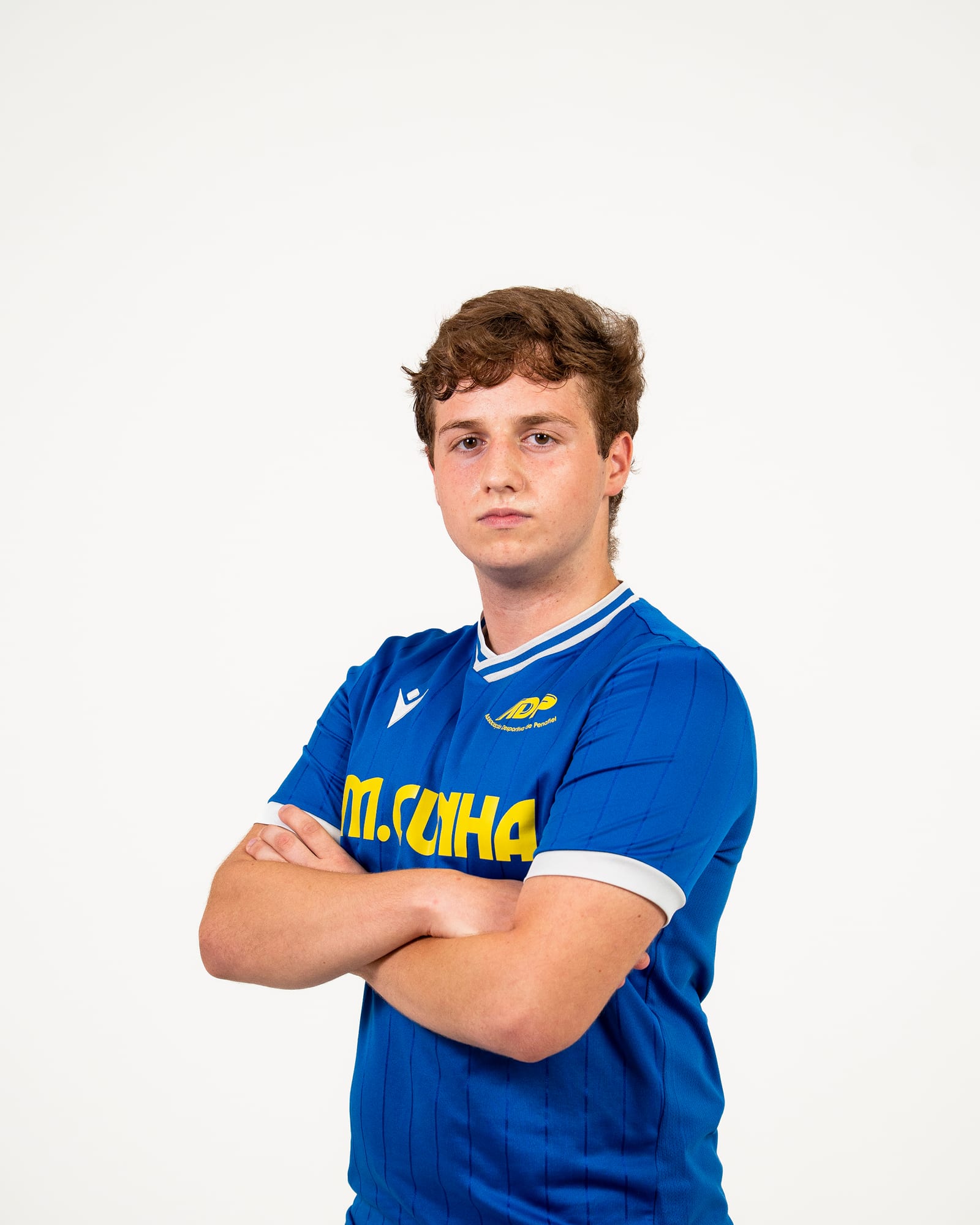 Retrato em estúdio de atleta da AD Penafiel