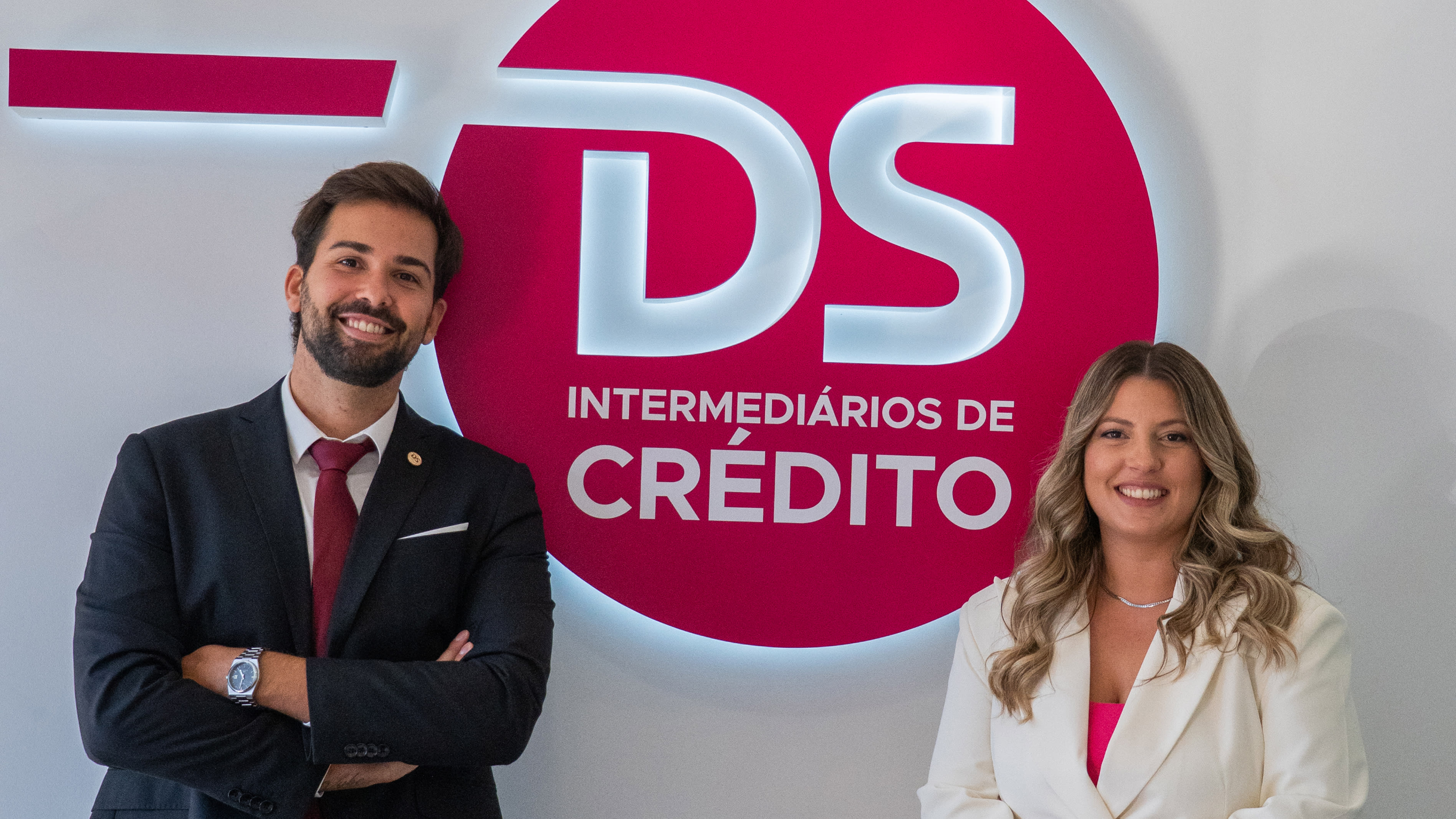 Fotografia panorâmica das instalações da DS Intermediários de Crédito