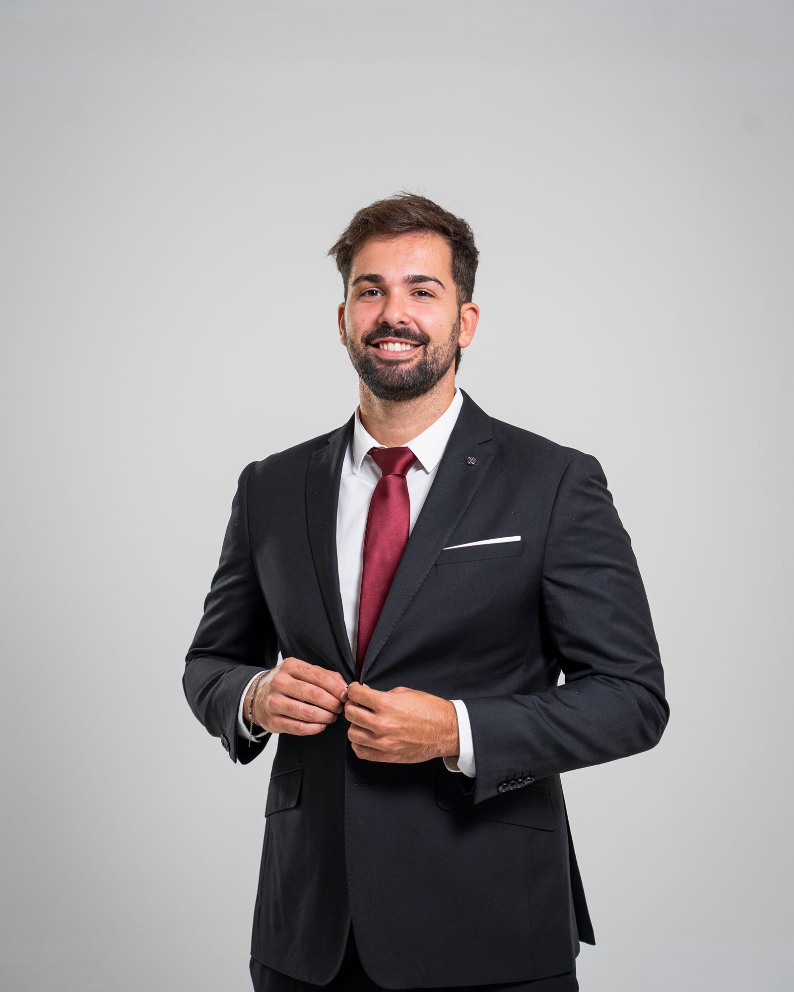 Retrato profissional em estúdio de colaborador da DS Intermediários de Crédito
