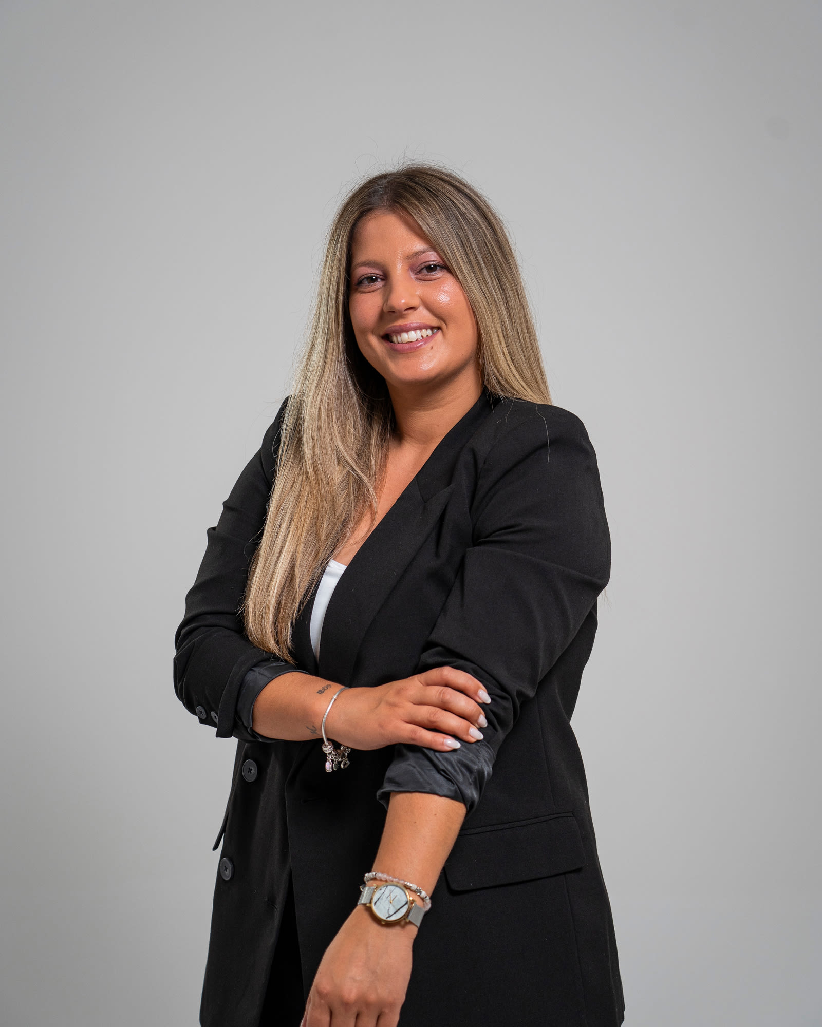 Retrato profissional em estúdio de colaborador da DS Intermediários de Crédito