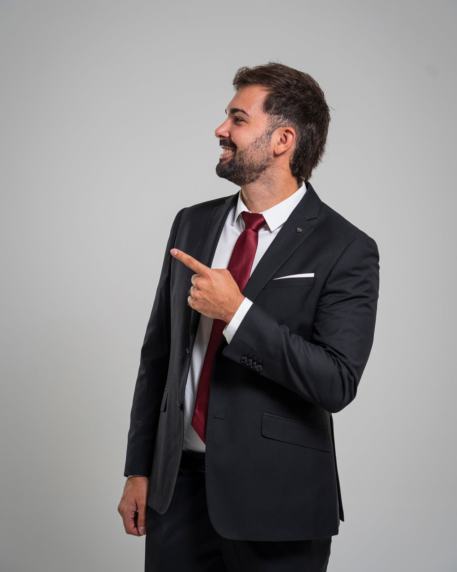 Retrato profissional em estúdio de colaborador da DS Intermediários de Crédito