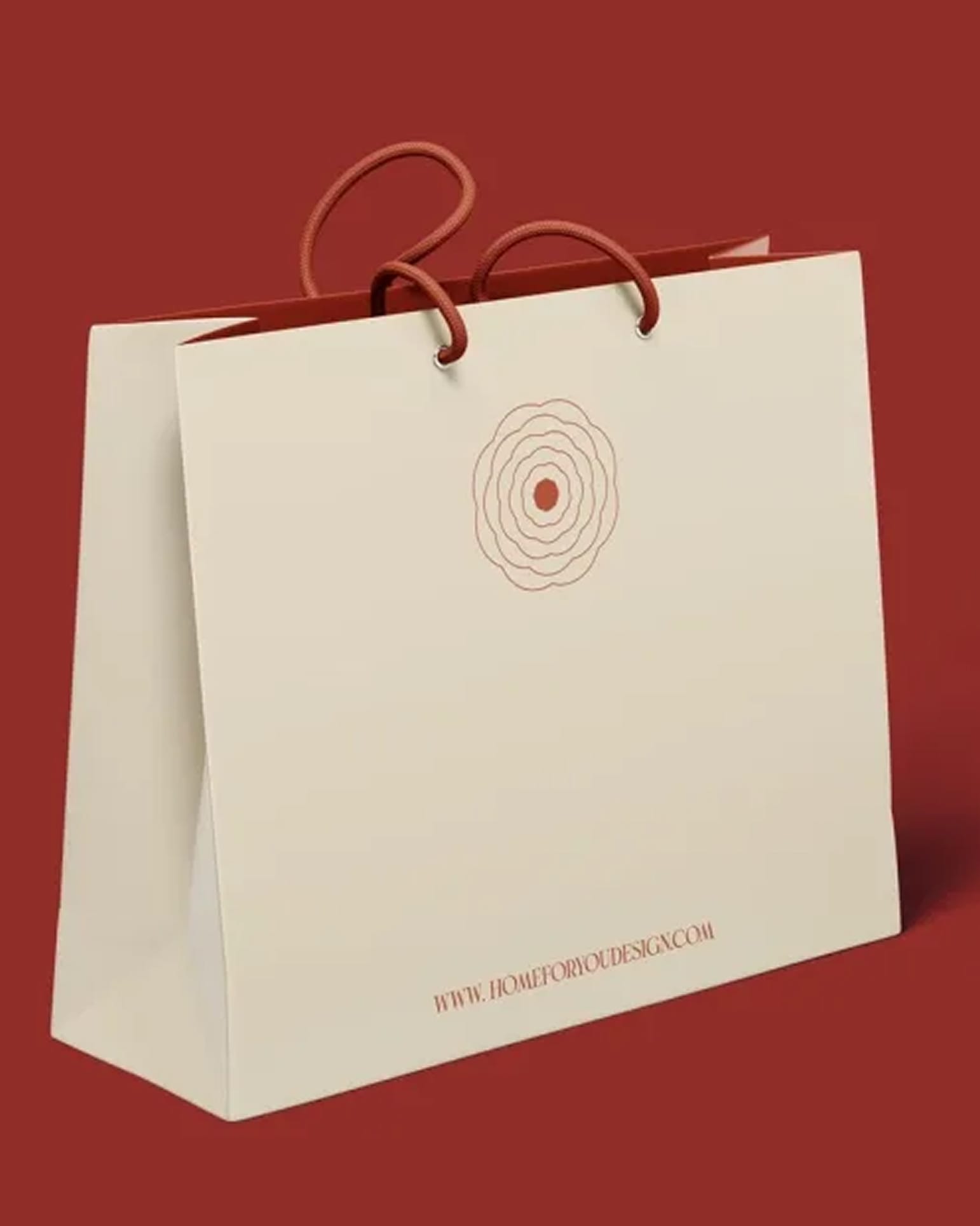 Aplicação da marca Home For You em packaging e materiais físicos