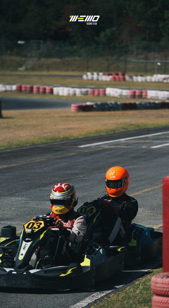 Fotografia de ação e bastidores da equipa Memo Racing Team