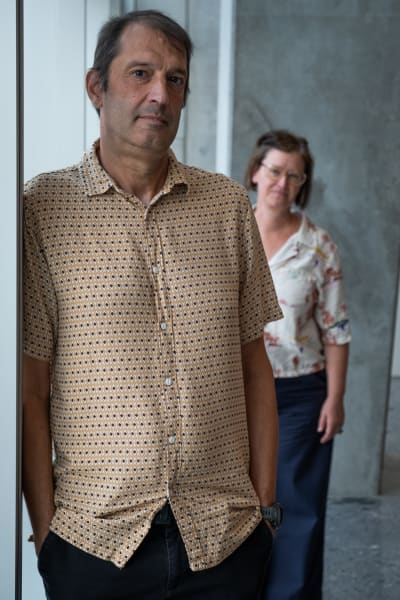 Foto Freddy Carremans met Patricia Werbrouck in de achtergrond