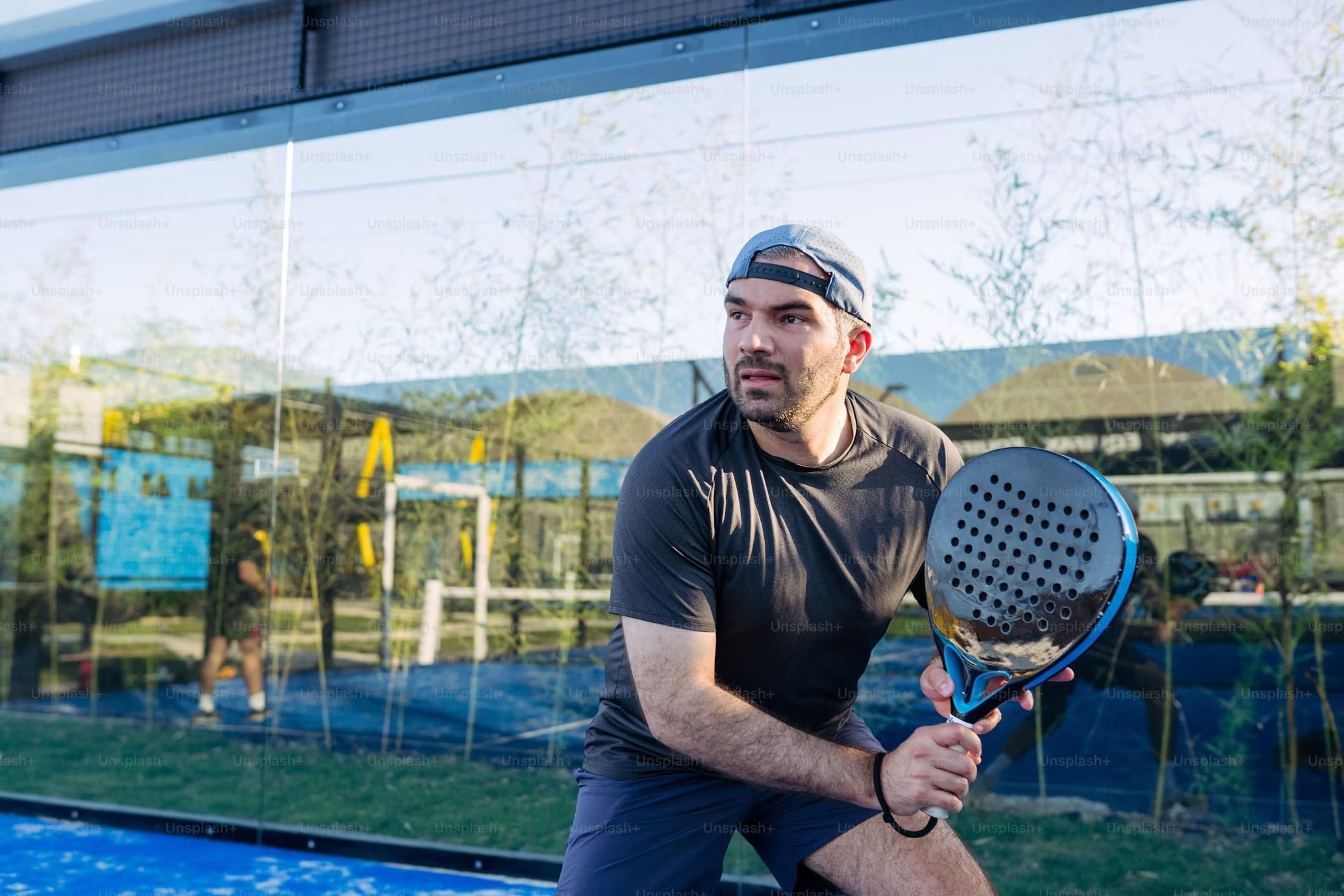 projectFinDeBatch/front/images/activities/padel/padel-photo-053