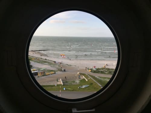 Aussicht auf das Meer vom Küchenfenster