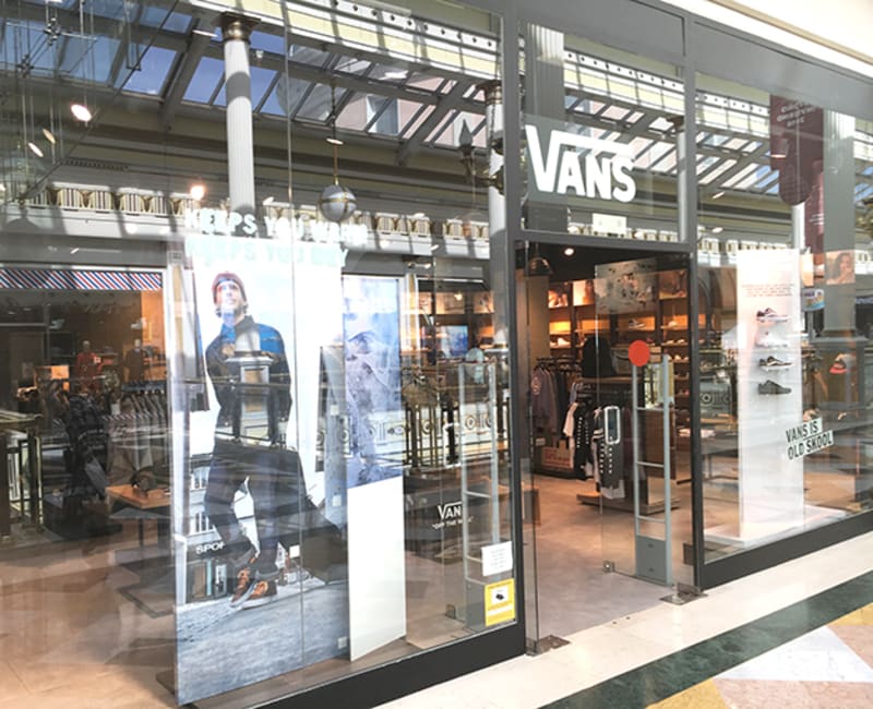 Vans Plaza Norte 2