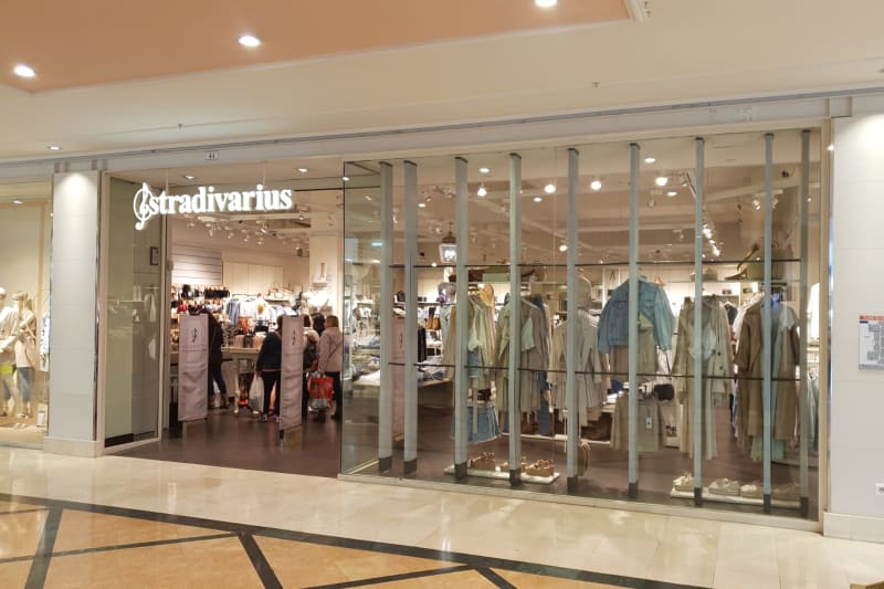 Tienda de ropa stradivarius