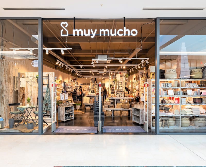 muy mucho | Centre Commercial | Saint-Genis 2