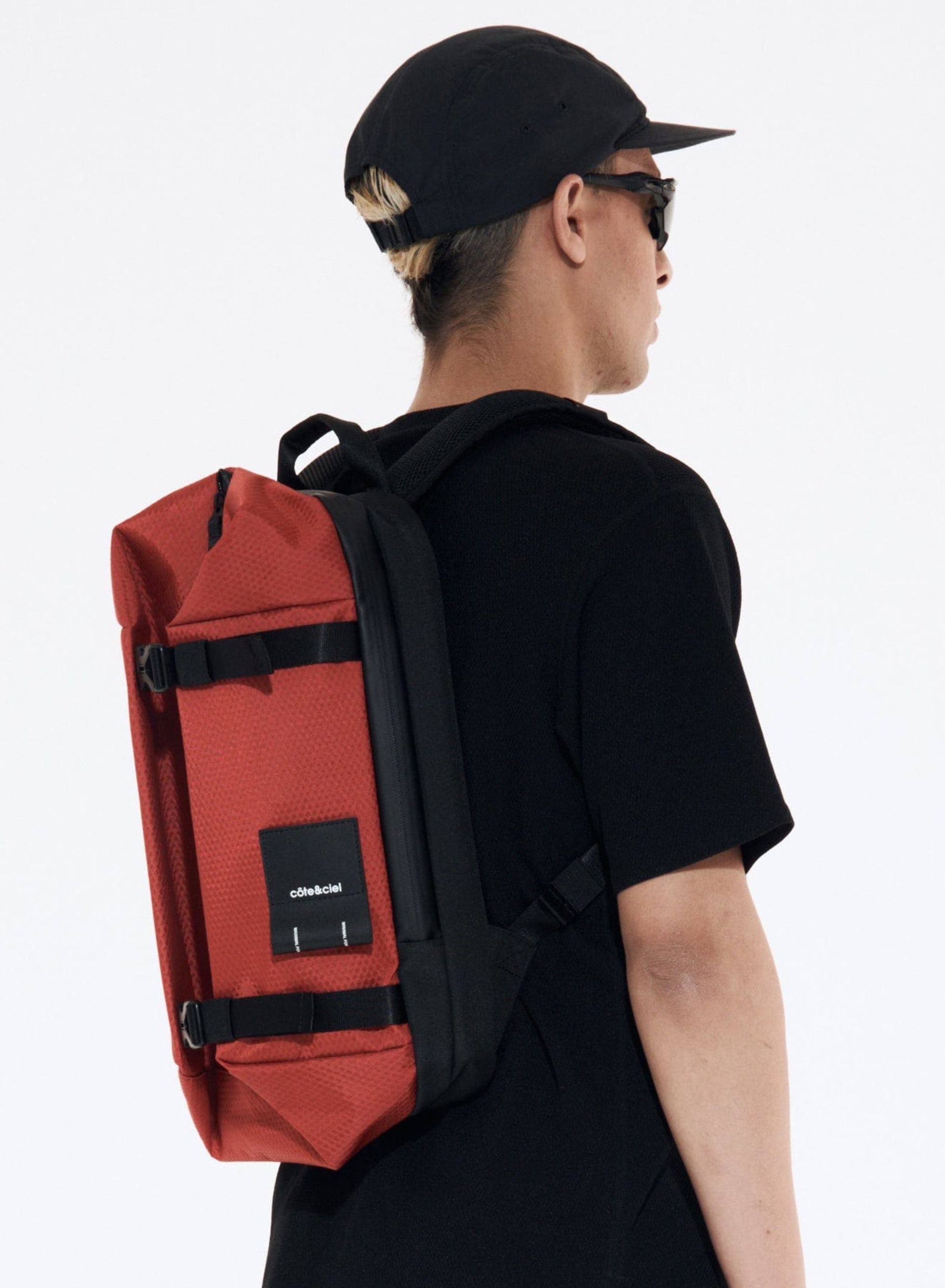 Côte & Ciel’s Yukon Brick Red Compact Backpack | Dev & Gear