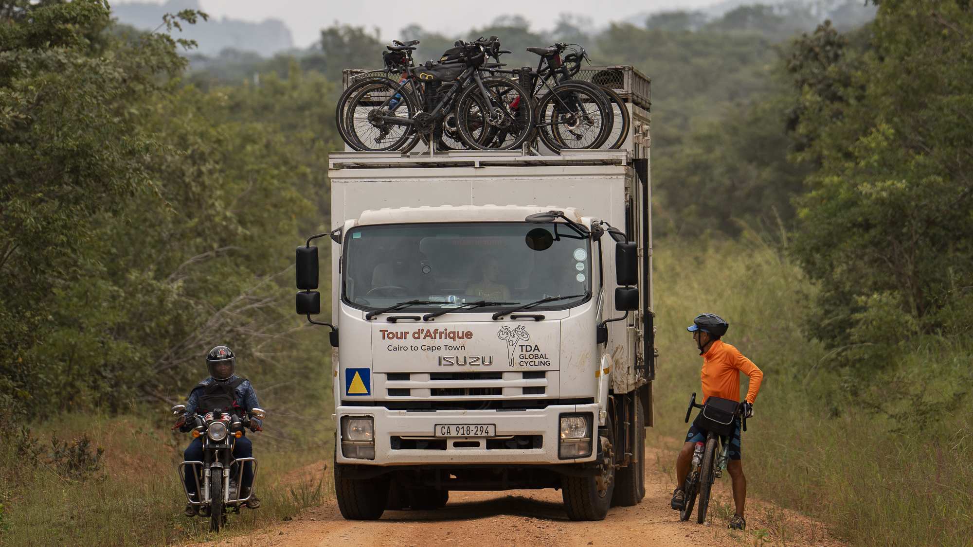 Tips & Tricks For Riding On Dirt | TDA Global Cycling