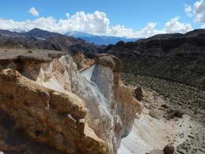 Old rock formations and colors everywhere outside of Uspallata