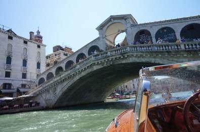 Italy - under the Rialto bridge