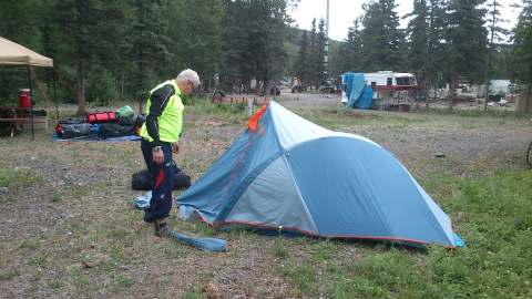 NAE 2013 - Stage 01 - Bob (NAE 11) figuring out his new home - by Nina